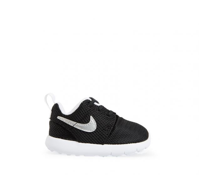 Nike store toddler roshe